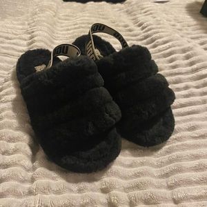 🖤 UGG fluff yeah slides 🖤